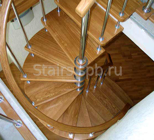 Винтовая лестница деревянная и металлическая на второй этаж купить в Москве недорого, цена выгодная